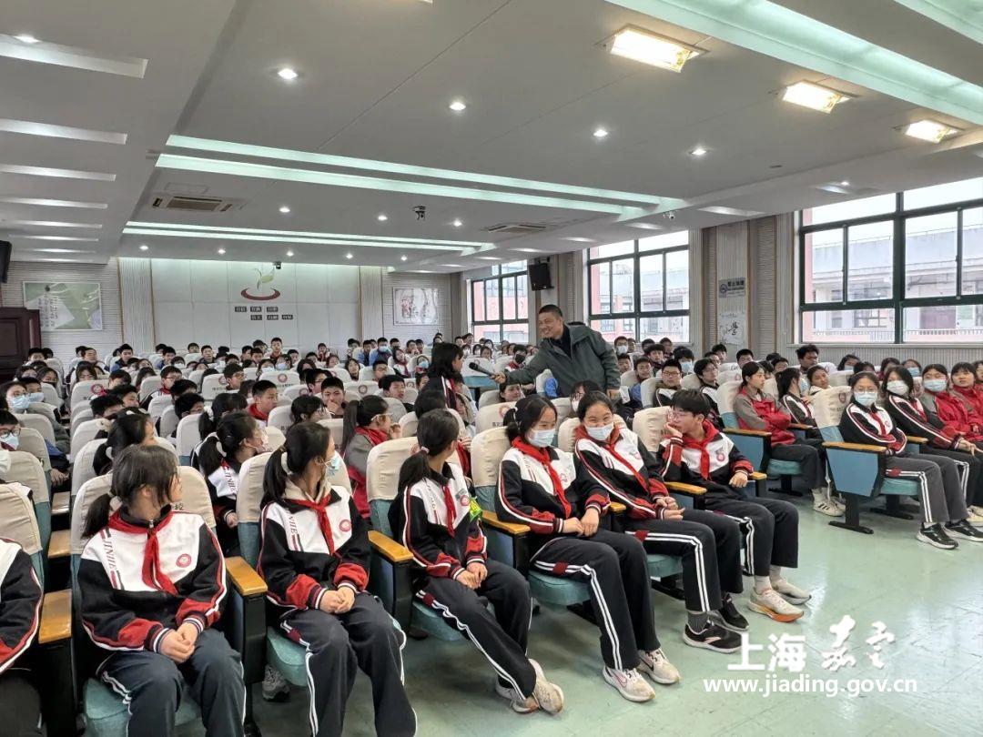 94f******823e45b1b65529bf495fc62a.jpg 94f******823e45b1b65529bf495fc62a.jpg