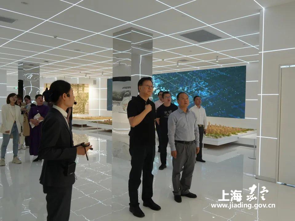 ec42457b15da478d8b0ea229e2f27689.jpg ec42457b15da478d8b0ea229e2f27689.jpg